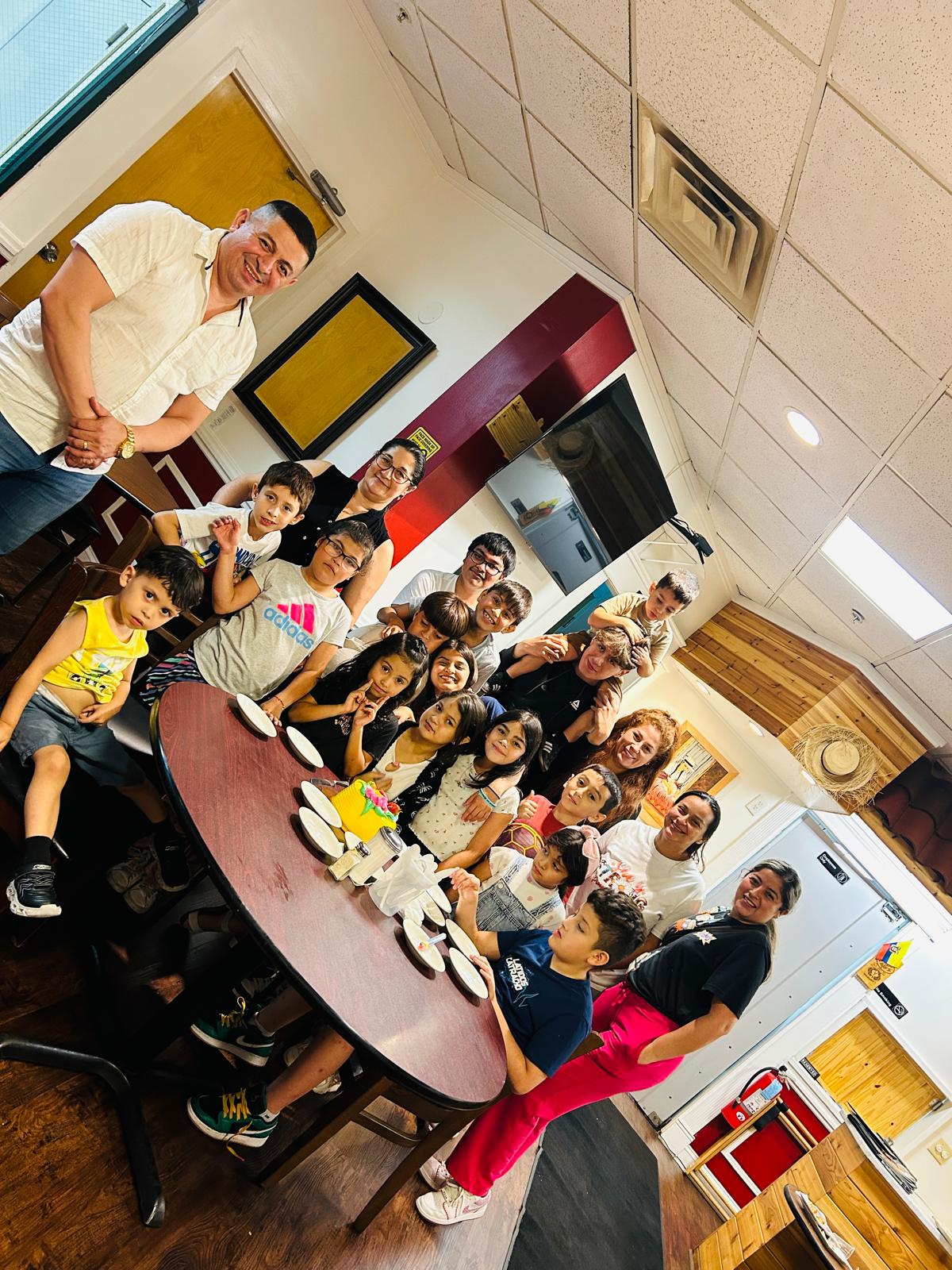 Los Ninos Mas Felices dela Tierra PA-4003